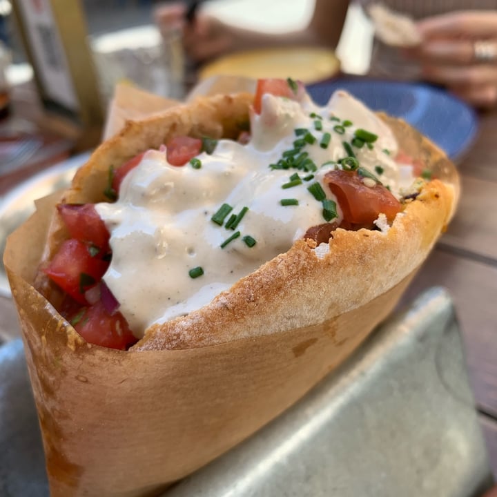 photo of Doña Rosa - Cocina Urbana Pita shawarma vegano shared by @annasalari on  29 Aug 2022 - review