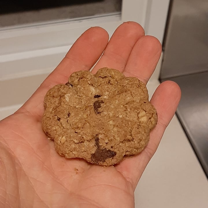 photo of Cachafaz Galletas Integral De Avena Con Chips De Chocolate shared by @theoriginalraccoon on  19 Nov 2021 - review