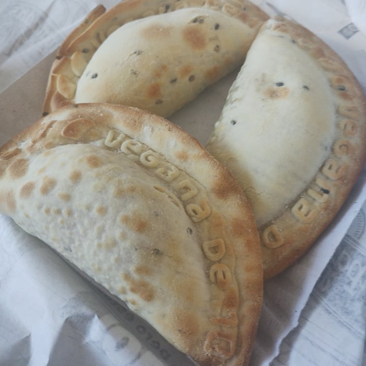 review photo of Empanadasde10 empanada de Carne Vegana shared by @ornellaortiz on 30 Sep 2022 - review