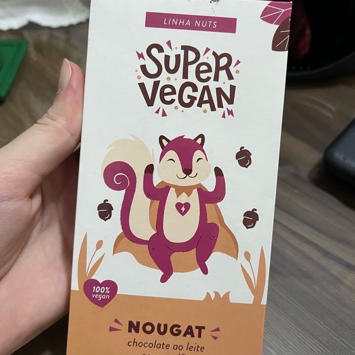 photo of Super Vegan Chocolate Ao Leite Com Avelãs shared by @juliaweinrich on  09 May 2022 - review