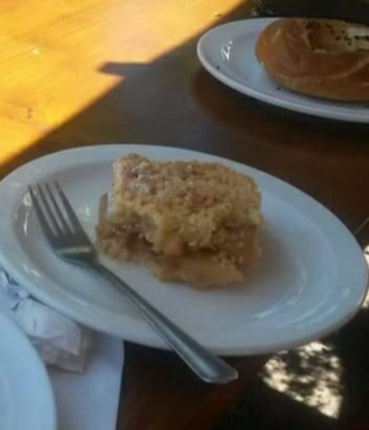 photo of Dolce Bakery Apple Crumble shared by @sunshineyum on  16 Apr 2020 - review