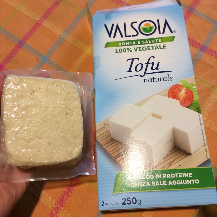 photo of Valsoia Tofu naturale shared by @coloratantonella on  11 May 2021 - review