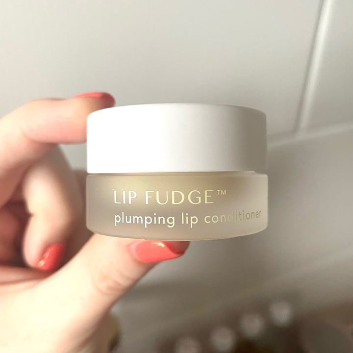 photo of Tropic Skincare Clear Lip Fudge shared by @racheyv on  27 Nov 2021 - review