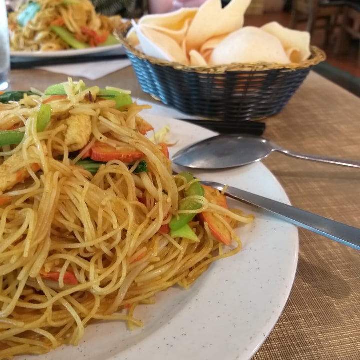 review photo of Vegie Bowl Springvale Vegan Singapore Noodles shared by @ava1kenobi on 20 Oct 2022 - review