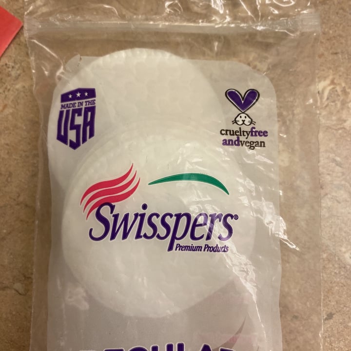 review photo of Swisspers Cotton rounds shared by @nicholeg on 12 Feb 2021 - review