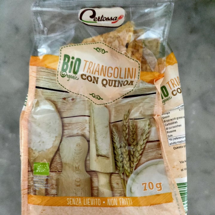 photo of Certossa Bio triangolini con quinoa shared by @davidedisisto on  27 Jul 2022 - review