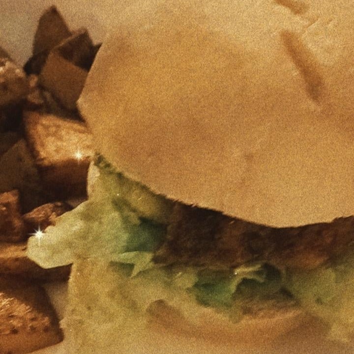 photo of Estilo Veggie Hamburguesa Gran crispy shared by @lourmarzi on  07 Mar 2021 - review