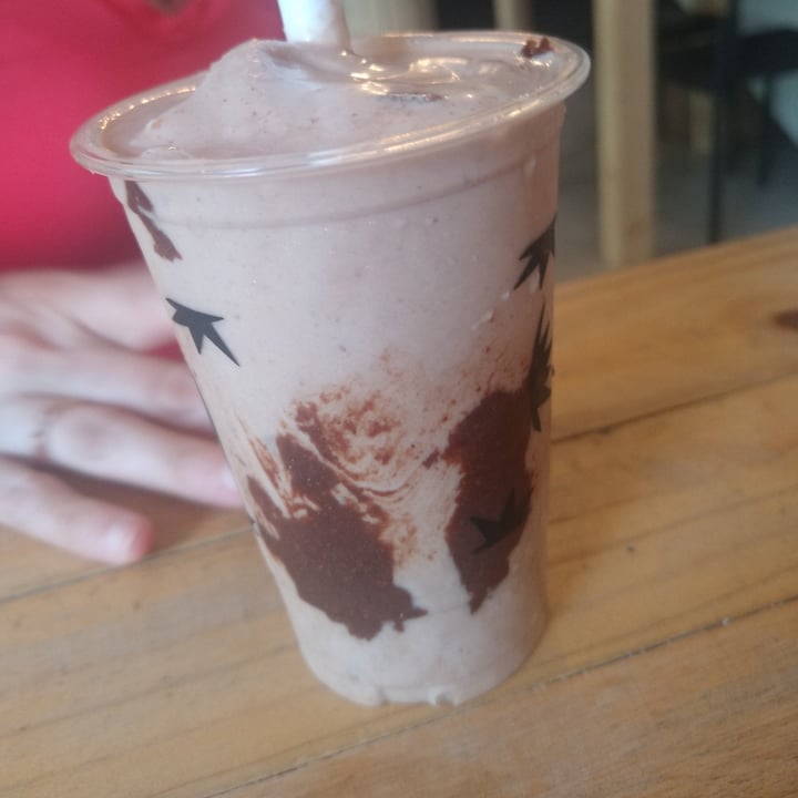 photo of Be Plant Based Choc Shake shared by @marcelarmb on  01 Mar 2022 - review