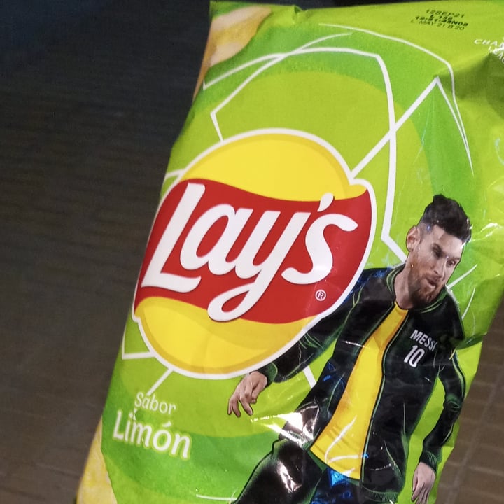 photo of Lay's Papas Fritas sabor Limón shared by @pachidiri on  01 Oct 2021 - review