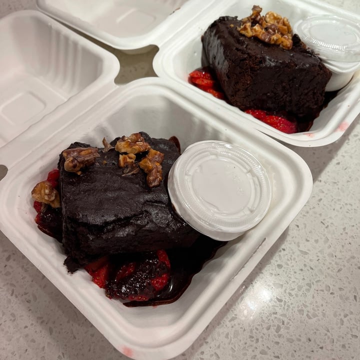 review photo of Lexi's Healthy Eatery Gluten-free Brownies shared by @goddessria on 15 Sep 2021 - review