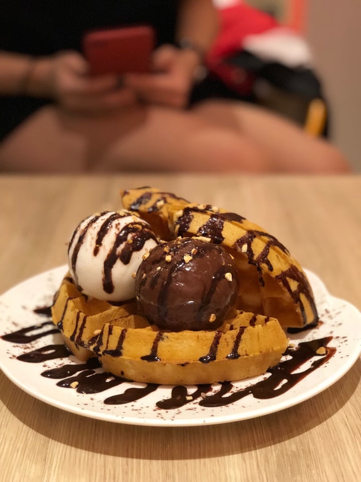 review photo of WS Deli Experience Store Dark choc + coconut icecream shared by @healthyfoodlady on 29 Sep 2018 - review