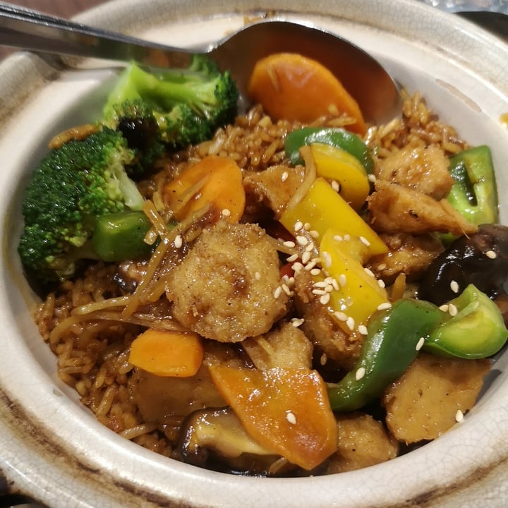 review photo of D' life Gong Bao Claypot "Chicken" shared by @evelynteo on 01 Apr 2021 - review