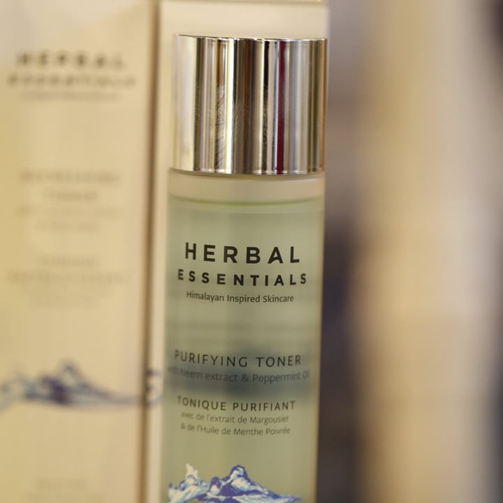 review photo of Herbal Essentials Purifying Toner shared by @ajyoung on 08 Sep 2021 - review