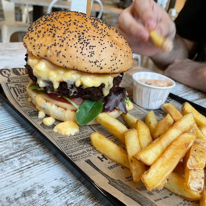 photo of Bioloco Hamburguesa Cheese Extreme shared by @elenina on  12 Aug 2022 - review
