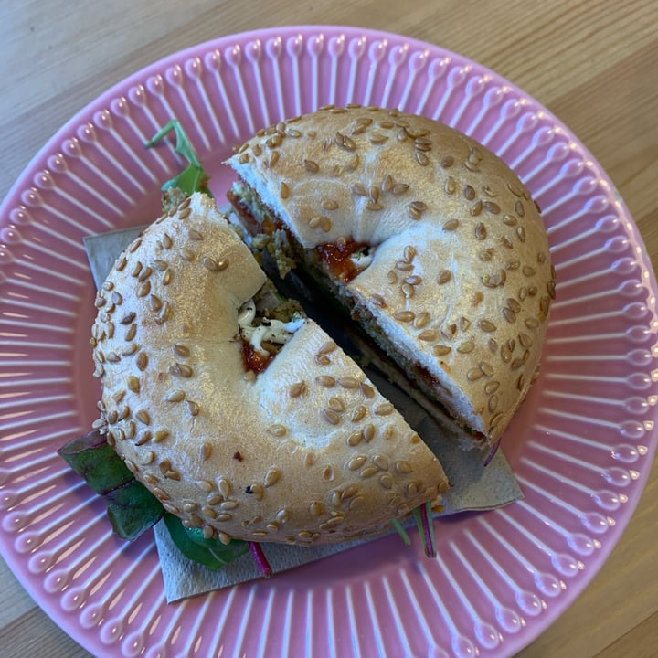 review photo of The Book Nook Med veg bagel shared by @fvlickerofhope on 22 Apr 2022 - review