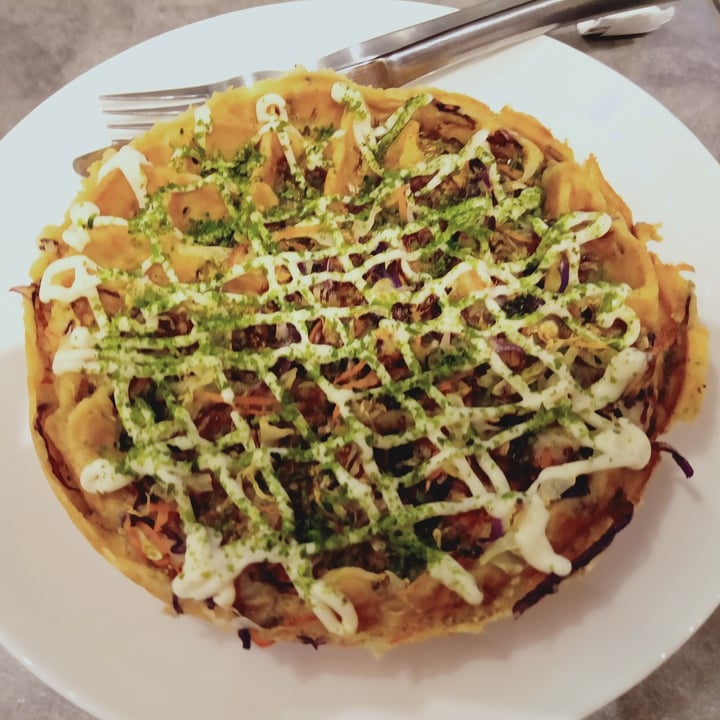photo of Mong Cha Cha Cafe 梦茶茶 Okonomiyaki Waffles shared by @veganspicegirl on  23 Apr 2022 - review