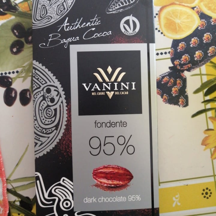 review photo of Vanini Cioccolato fondente 95% shared by @valentjnaas on 13 Oct 2022 - review