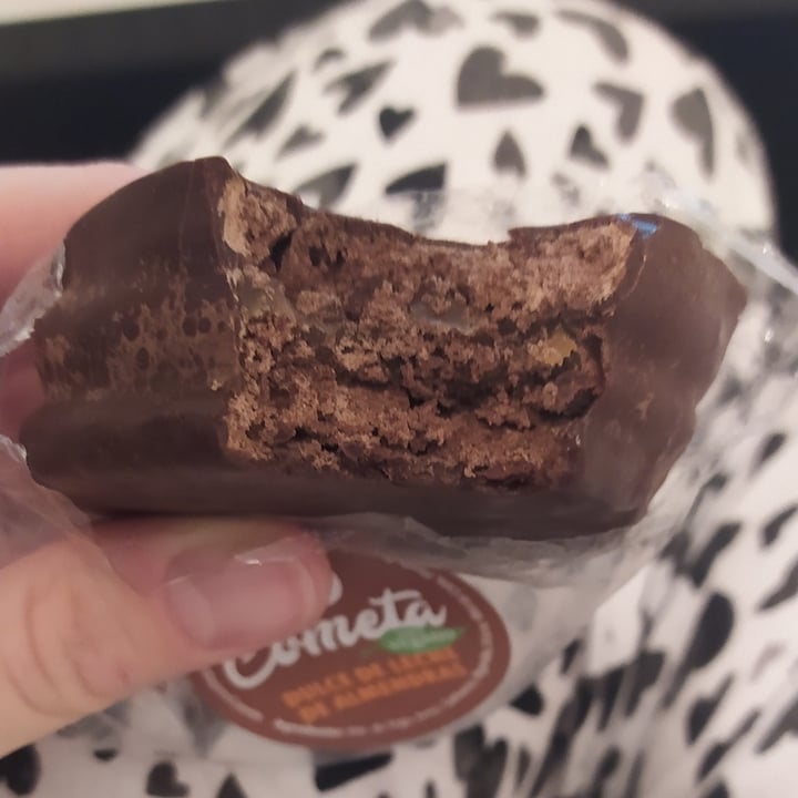 review photo of Cometa Alfajor Con Dulce De Leche De Almendras shared by @viqui17 on 01 Dec 2021 - review