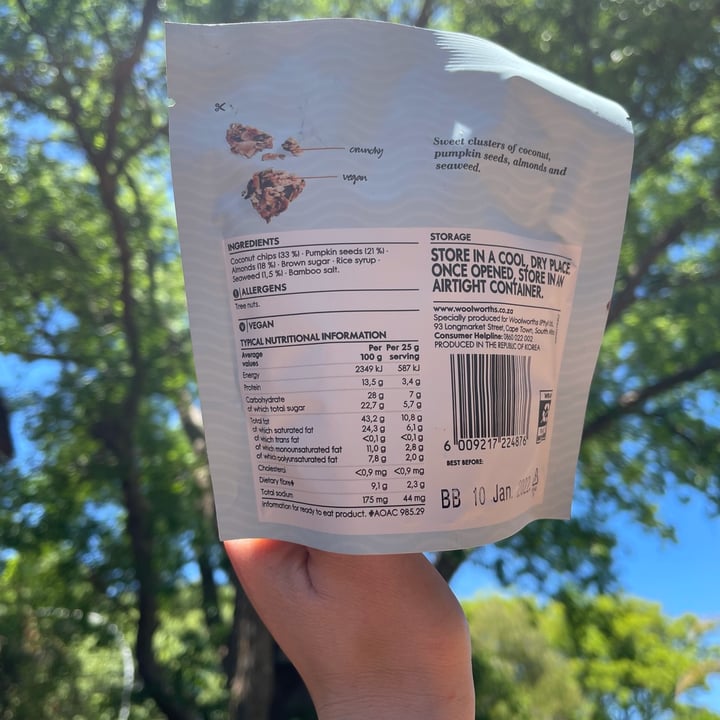 photo of Woolworths Food Seaweed Coconut Crunch with Almonds shared by @jeanne-marie on  01 Nov 2021 - review
