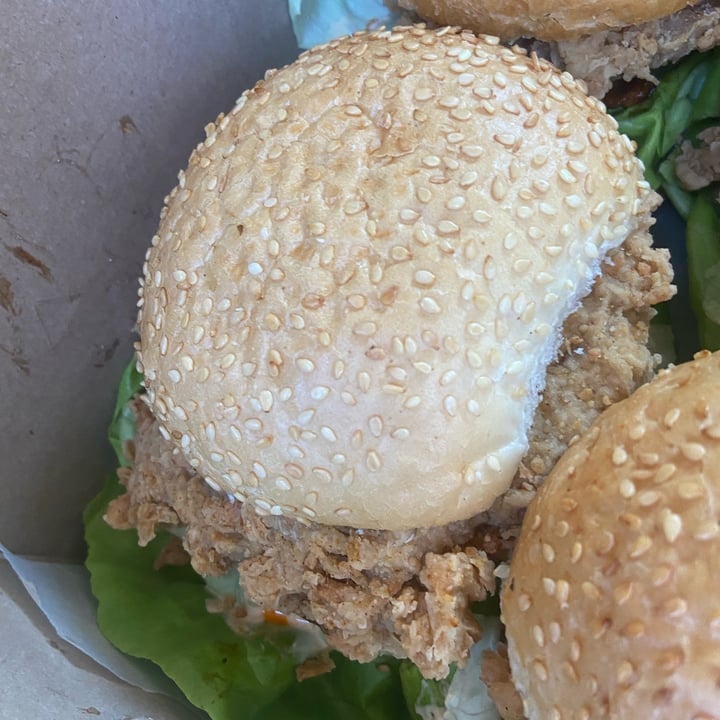 photo of Vegeata Chicken burger shared by @divineswine on  04 Nov 2021 - review