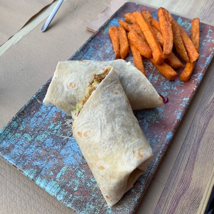photo of La Huella Vegana Que vap shared by @ecoilogic on  04 Sep 2022 - review