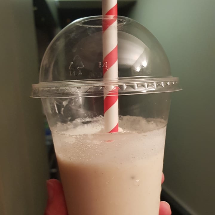 photo of Nolita Salted Caramel Pretzel Milkshake shared by @deboramelo on  04 Sep 2021 - review