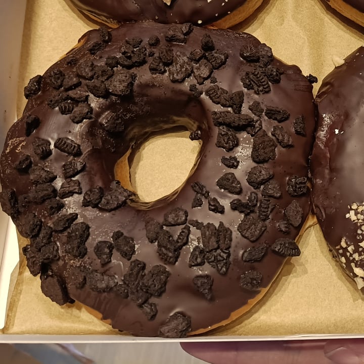 review photo of VegAmazing Doughnuts Dot de oreo shared by @grumpyvegan on 20 Feb 2022 - review