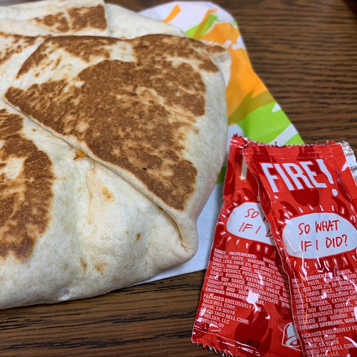 photo of Taco Bell Black Bean Crunchwrap Supreme shared by @allhess on  06 Mar 2021 - review