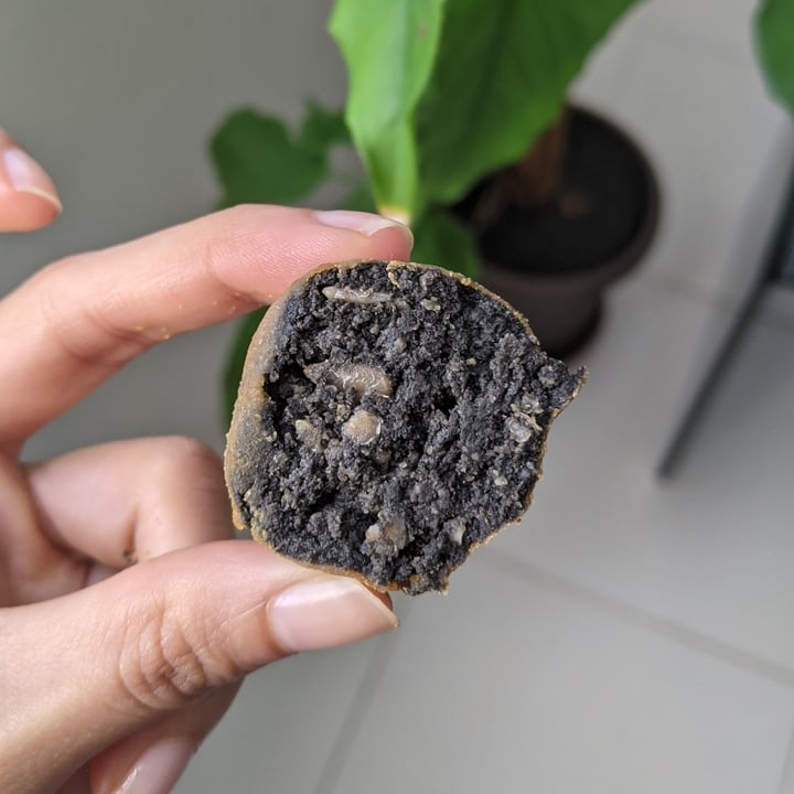 review photo of The Clean Addicts Black Sesame Kinako Oat Bliss Ball shared by @bornvegetarian on 13 Oct 2022 - review
