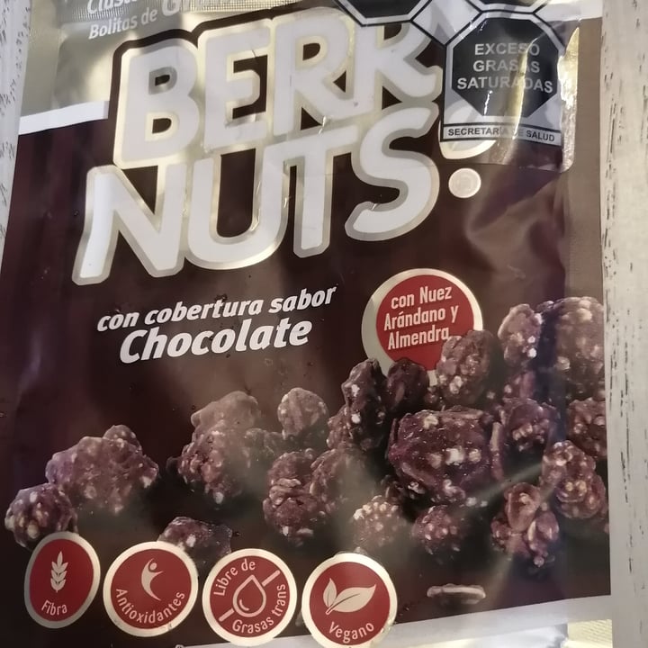 photo of Berry Nuts Berry Nuts Chocolate shared by @aracelyah on  19 Feb 2021 - review