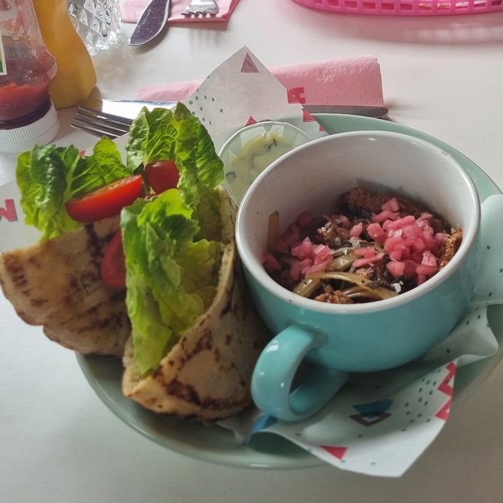 review photo of Deer Mama Vegan Mylk & Burger Bar Kebab Pita shared by @plantbasedtherapist on 13 Oct 2022 - review