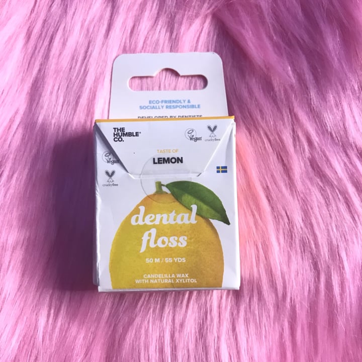 photo of The Humble Co. Dental floss limon shared by @veganforanimal on  26 Aug 2022 - review