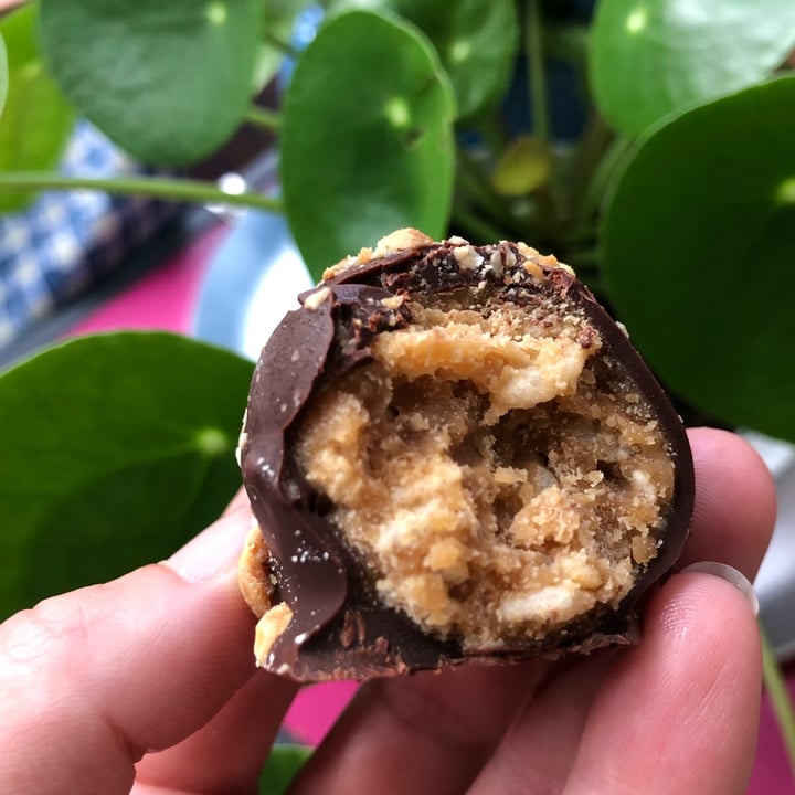 photo of Wedge Community Co-op Peanut Butter Balls shared by @katiewink on  26 Oct 2021 - review