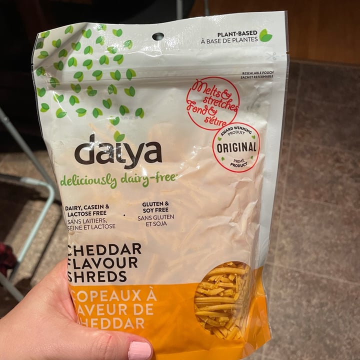 photo of Daiya Cheddar flavour cutting board collection shreds shared by @happyczechpea on  07 Nov 2021 - review