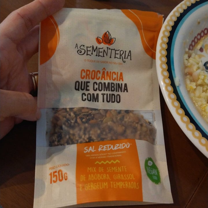 photo of a sementeria Mix De Sementes De Abóbora, Girassol, Etc shared by @rosana-82 on  18 Aug 2022 - review