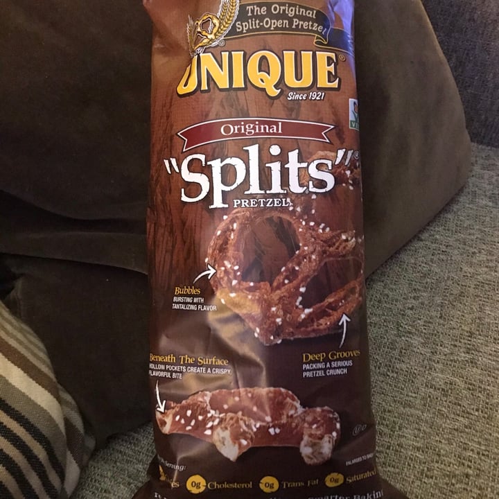 photo of Unique “Splits” Pretzel shared by @sigmacorvus on  30 Apr 2020 - review