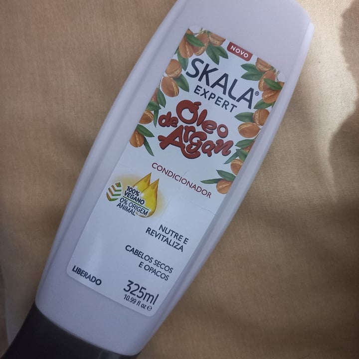 review photo of Skala Condicionador Manteiga de Karitê shared by @vitoriarms on 29 Oct 2021 - review