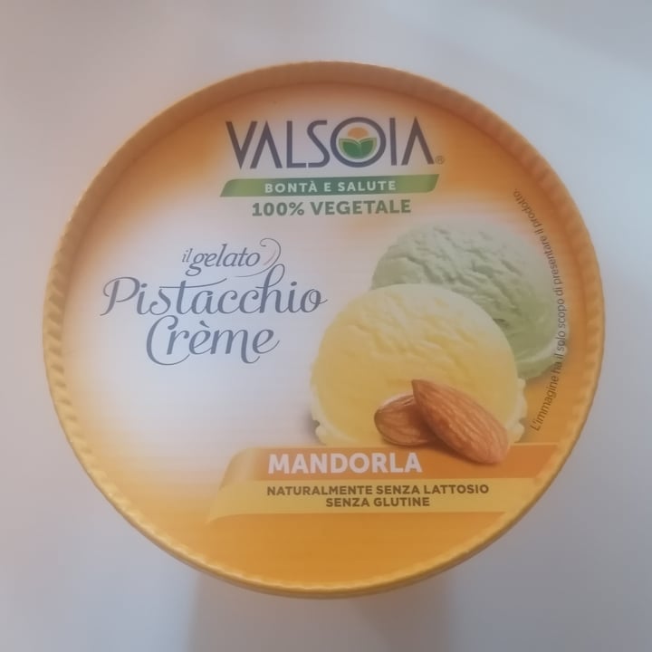 photo of Valsoia il Gelato al pistachio e crema Mandorla  shared by @amaggica on  14 Mar 2022 - review