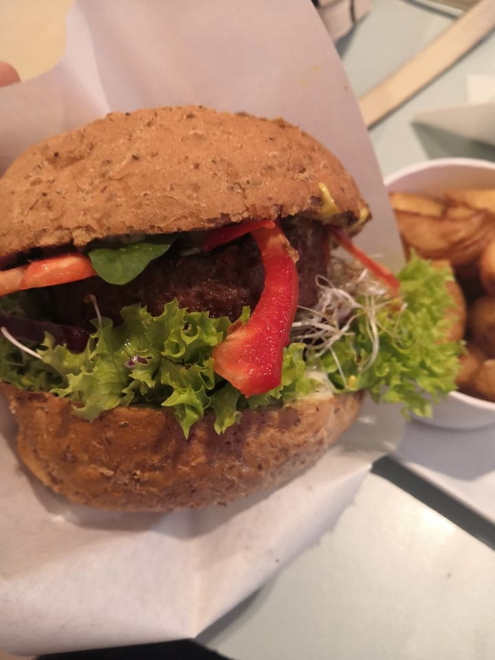 review photo of Krowarzywa Vegan Burger Beyond Vegan Burger shared by @zenethically on 20 Dec 2019 - review