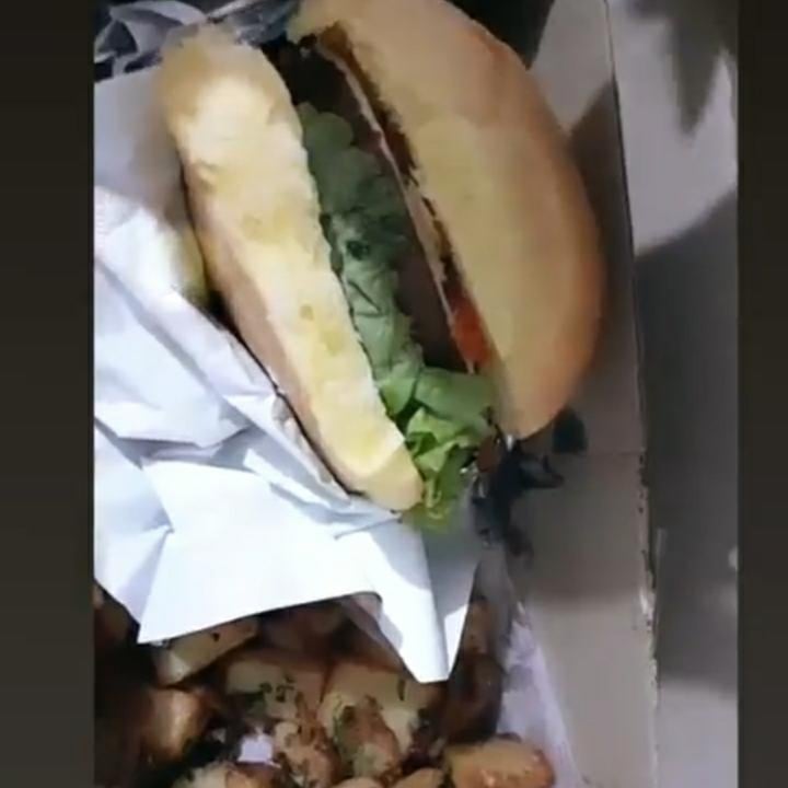 photo of Club de la Birra Caballito Not Club Vegan Burger shared by @yanivegan04 on  26 Nov 2020 - review