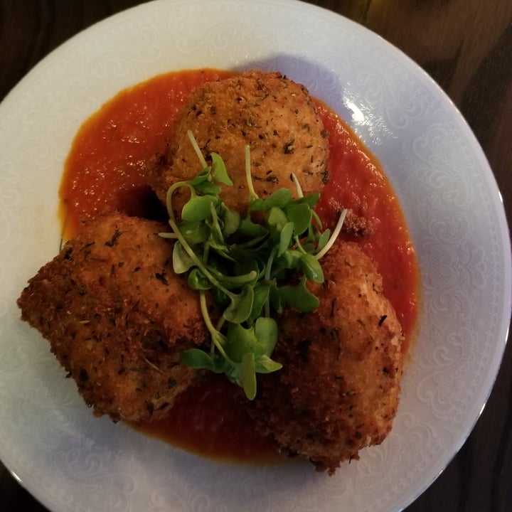 photo of Modern Love Fried mozzarella shared by @tracyrocks on  11 May 2021 - review