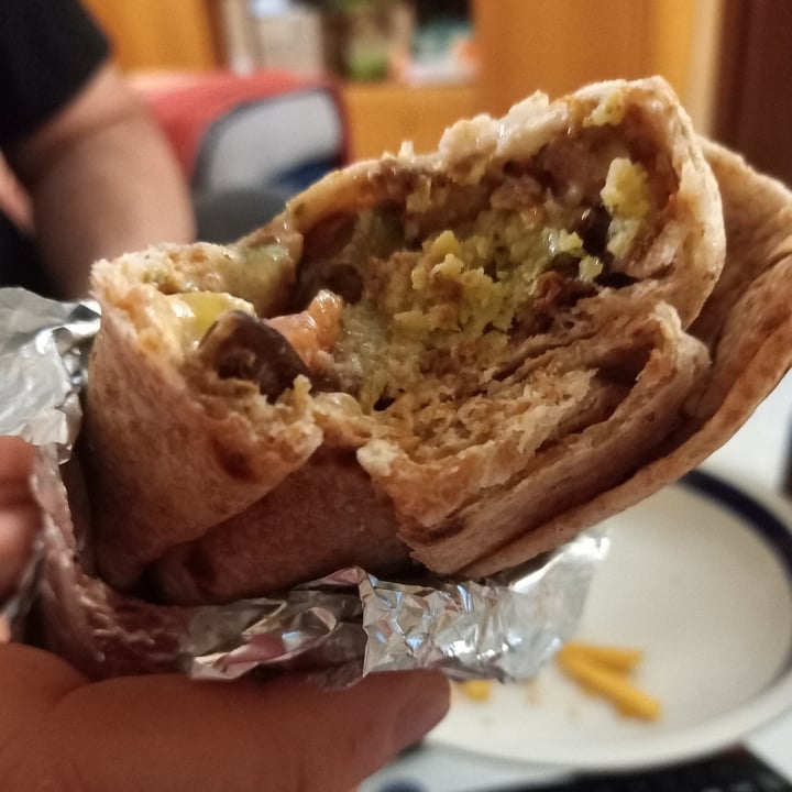 review photo of NUN Taste of Middle East Panino Con Falafel E Melanzane Fritte shared by @sapo29 on 09 Dec 2021 - review