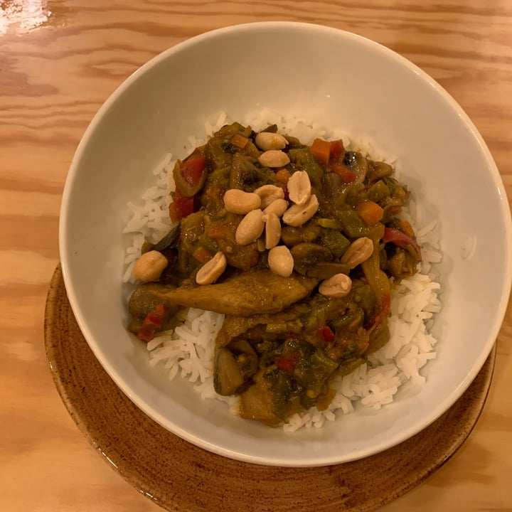 review photo of Entre Pedras Café Bar Vegano Curry thai con heura shared by @titoleas on 19 Oct 2021 - review