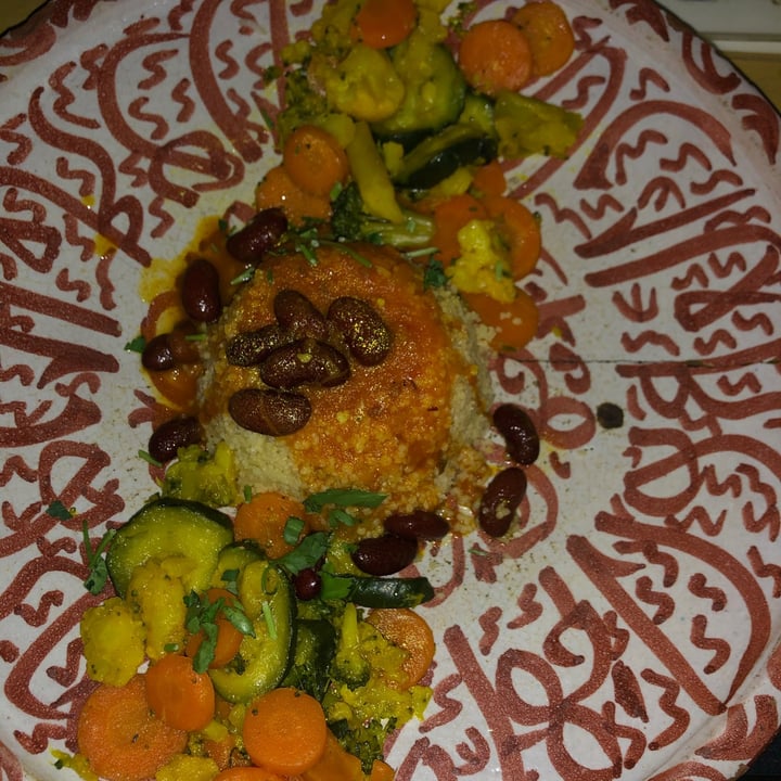photo of Orient Experience Cous cous e verdure al curry shared by @theblondeseitan on  31 May 2021 - review