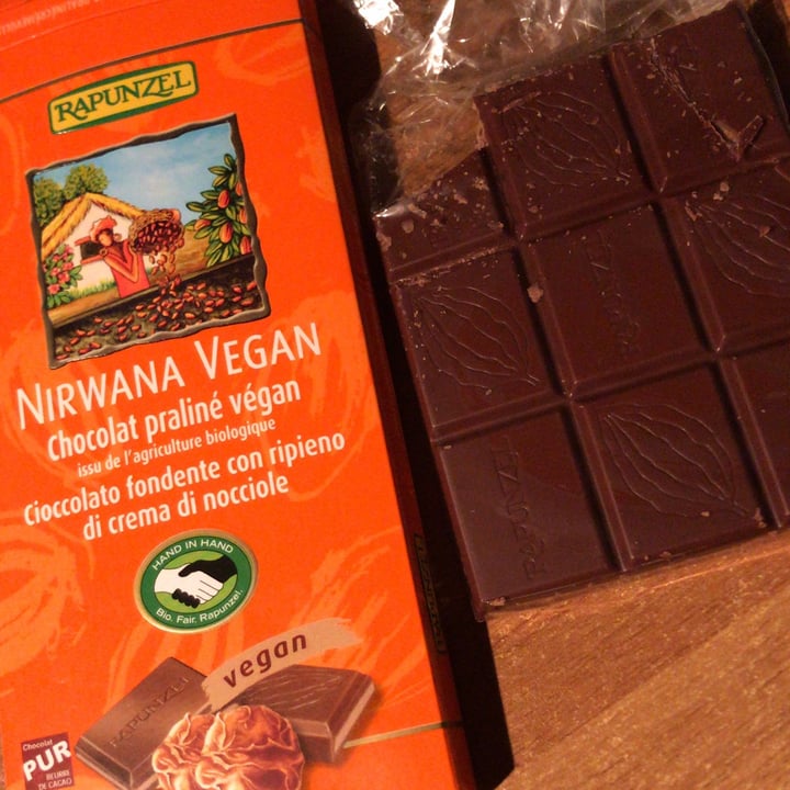 review photo of Rapunzel Cioccolato fondente con ripieno di crema di nocciole shared by @silvia95 on 20 Feb 2022 - review