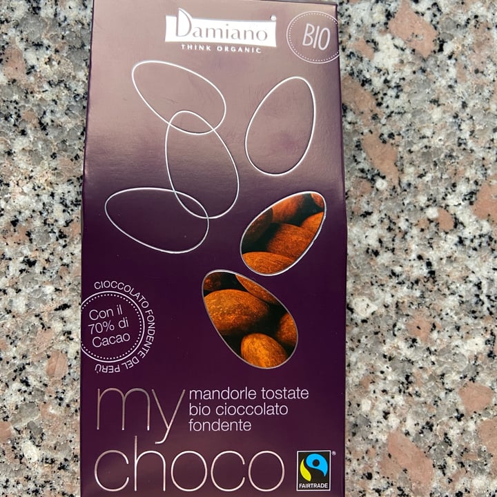 photo of Damiano Mandorle tostate bio cioccolato fondente shared by @maty96 on  28 Dec 2021 - review