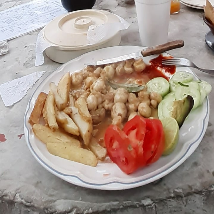 review photo of El Abrevadero Champiñones al Mojo De Ajo shared by @paulitpt on 25 Feb 2021 - review