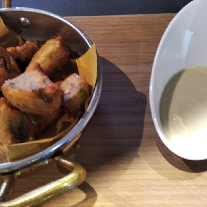 photo of Essenza Love Natural Food Carciofi croccanti in tempura con salsa stonnata shared by @veggylove on  24 Feb 2022 - review