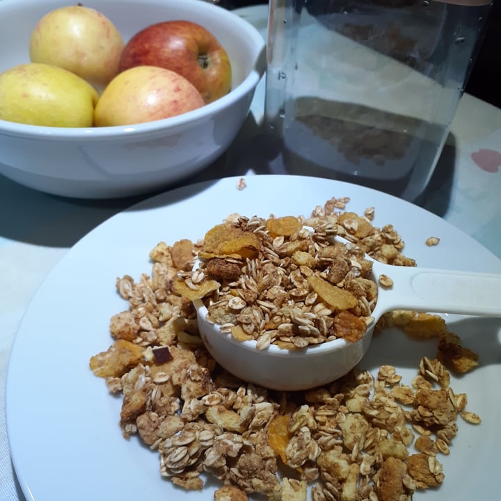 review photo of Mãe Terra Granola especial frutas shared by @victorbarros on 21 Apr 2022 - review