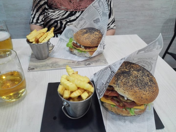 photo of Veggie Burger Beyond Burguer shared by @vegalego on  18 Apr 2020 - review